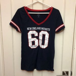 Vintage Y2K Women’s New England Patriots v-neck t shirt